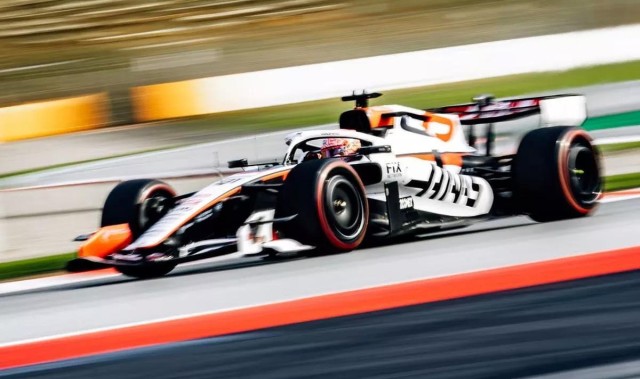 星空体育官方入口-F1封闭测试首日：哈贾尔全场最快，哈斯完成最多圈数